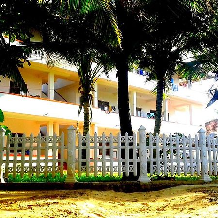 Hotel Ram'S Surfing Beach,Midigama East Esterno foto