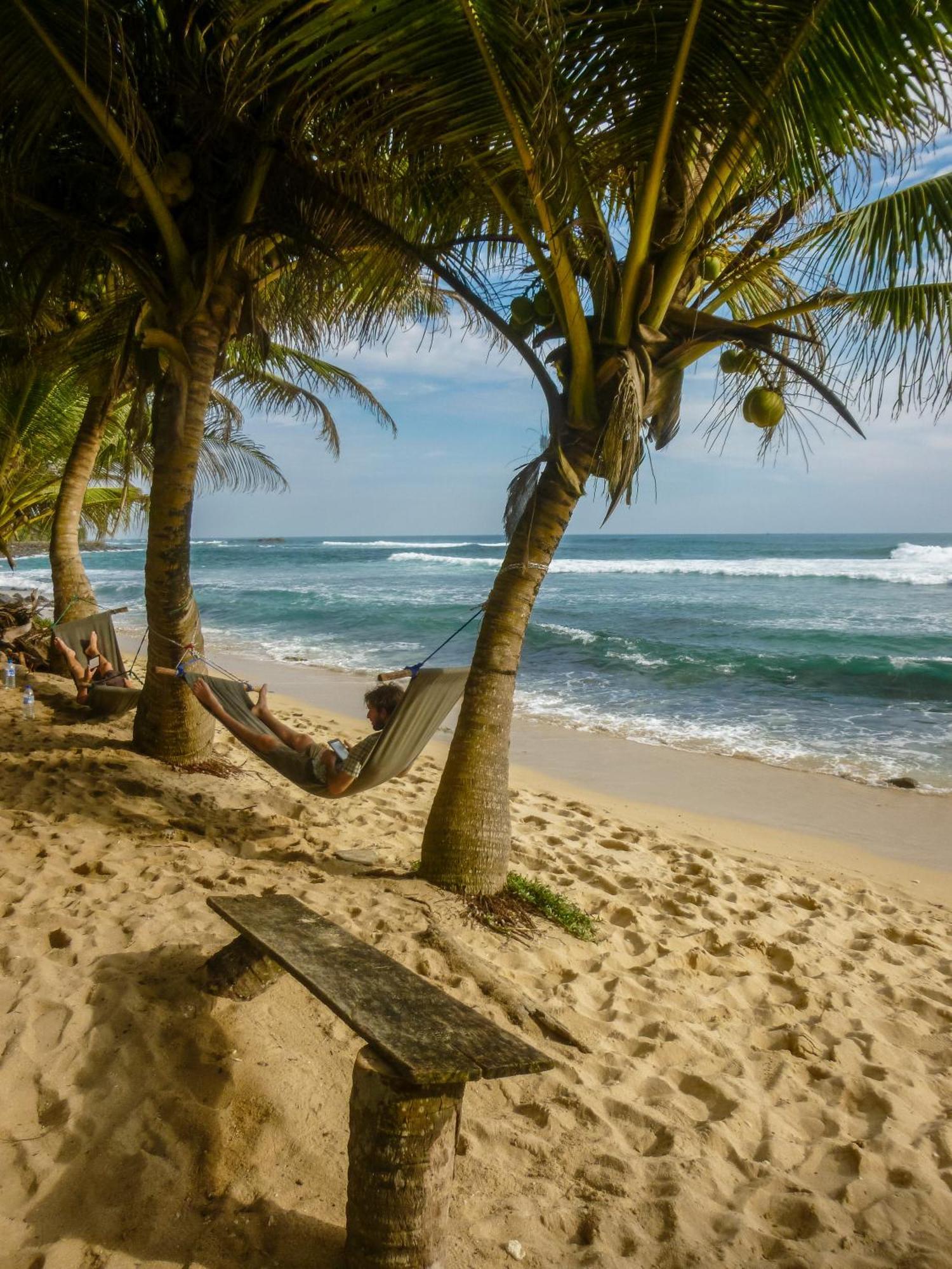 Ram'S Surfing Beach,Midigama East Esterno foto