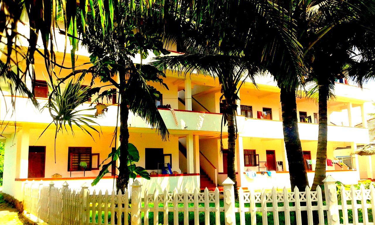 Ram'S Surfing Beach,Midigama East Esterno foto