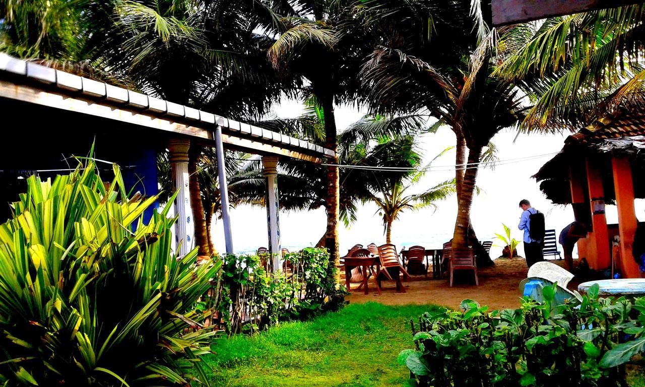 Ram'S Surfing Beach,Midigama East Esterno foto
